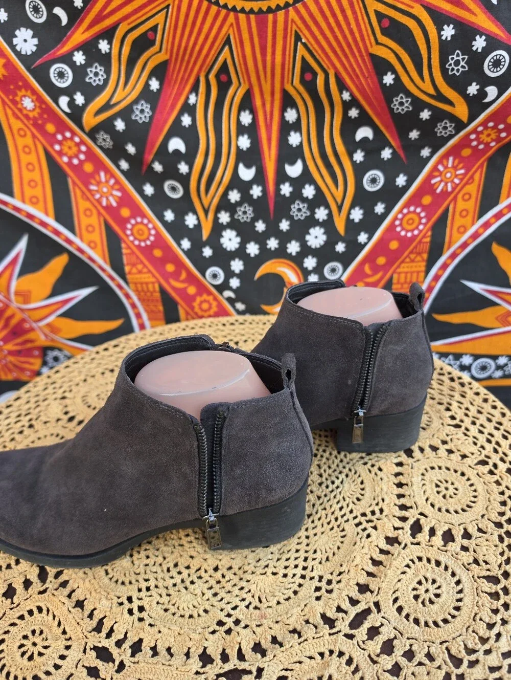 Kenneth Cole Women’s Size 8 Charcoal Gray Suede Double Zip Ankle Booties